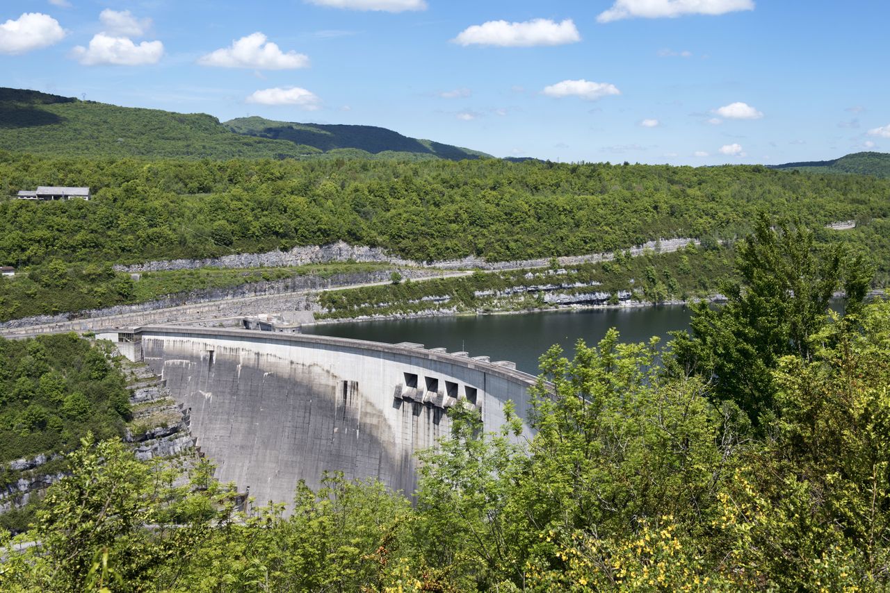 Paysage Lacs Lac de Vouglans Barrage_de_Vouglans2